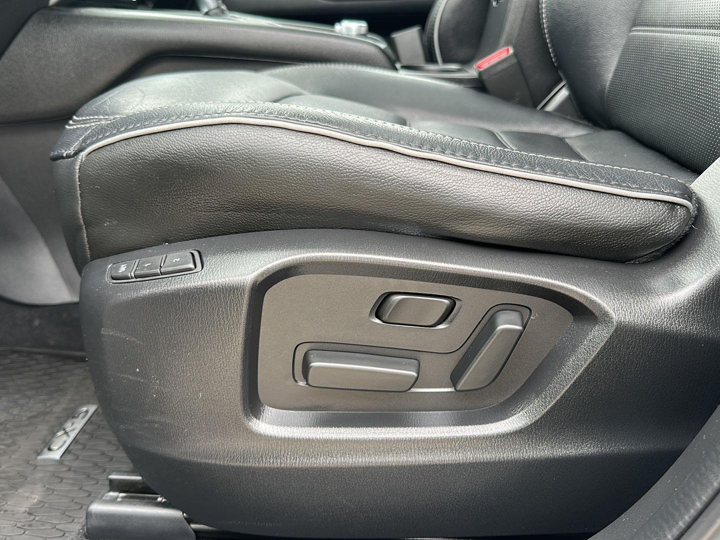 Used 2024 Platinum Quartz Metallic Mazda 2.5 S Preferred Package image 24