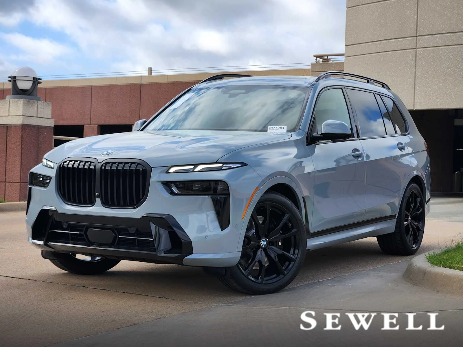 2027 BMW X7