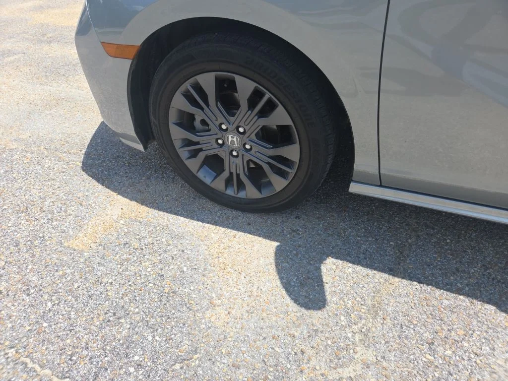 Certified Used 2025 Silver Honda Touring image 23