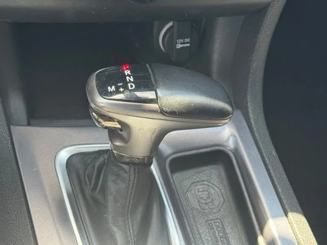 Used 2022 Black Dodge SXT image 33