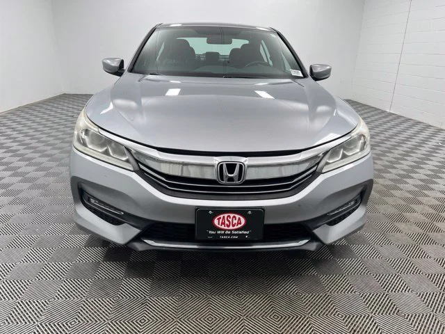 Used 2017 Silver Honda Sport Special Edition image 3