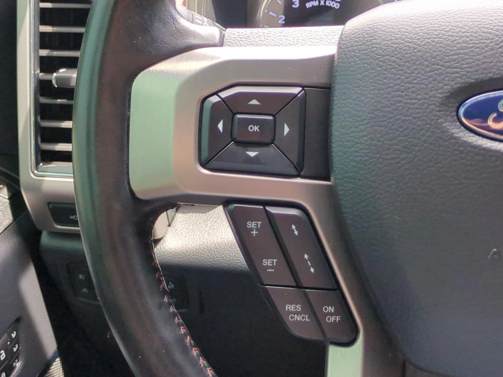 Used 2022 Agate Black Metallic Ford King Ranch image 20