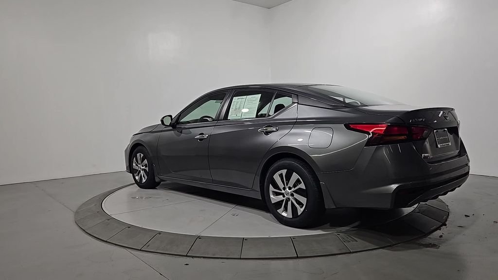 Certified Used 2023 Gray Nissan 2.5 S image 3