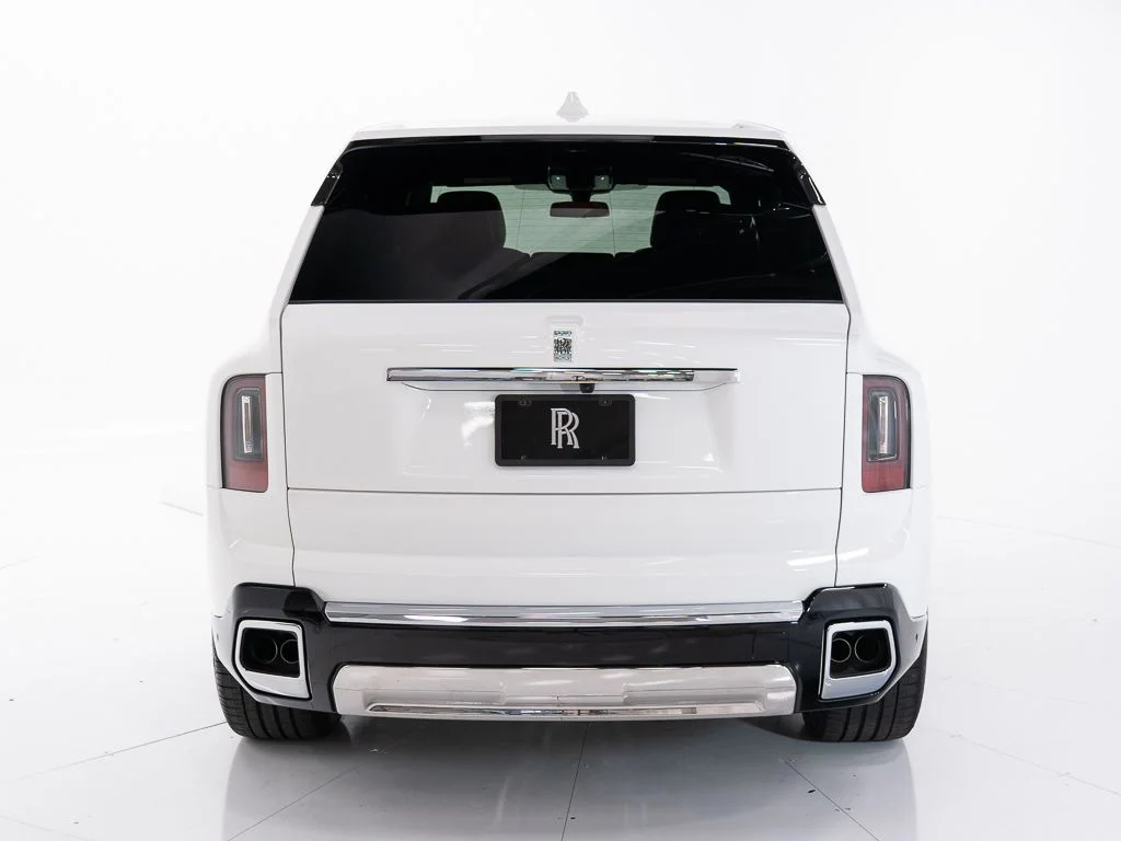 New 2026 English White Rolls-Royce  image 4