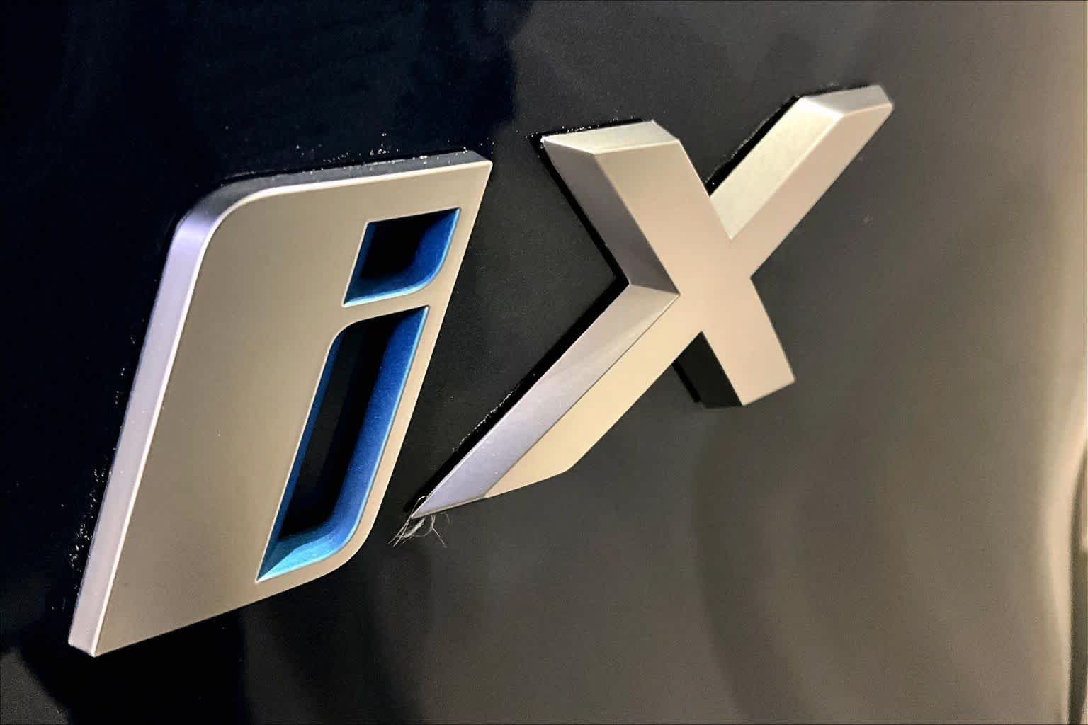 Used 2024 Phytonic Blue Metallic BMW xDrive50 image 9