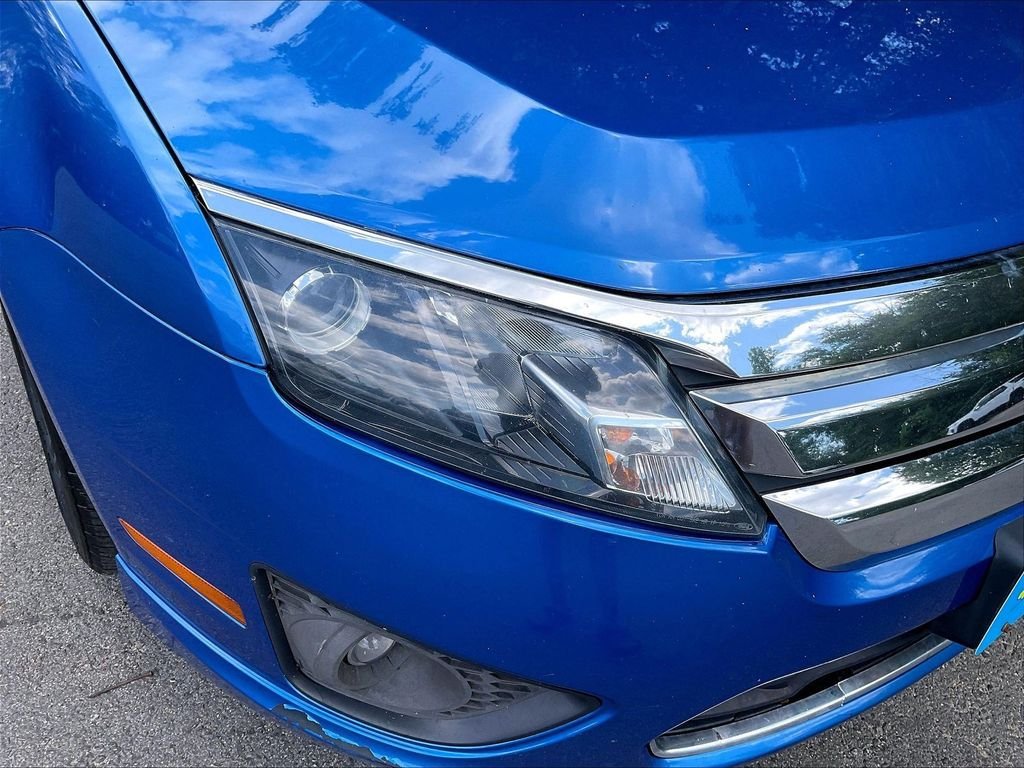 Used 2012 Blue Ford SE image 28