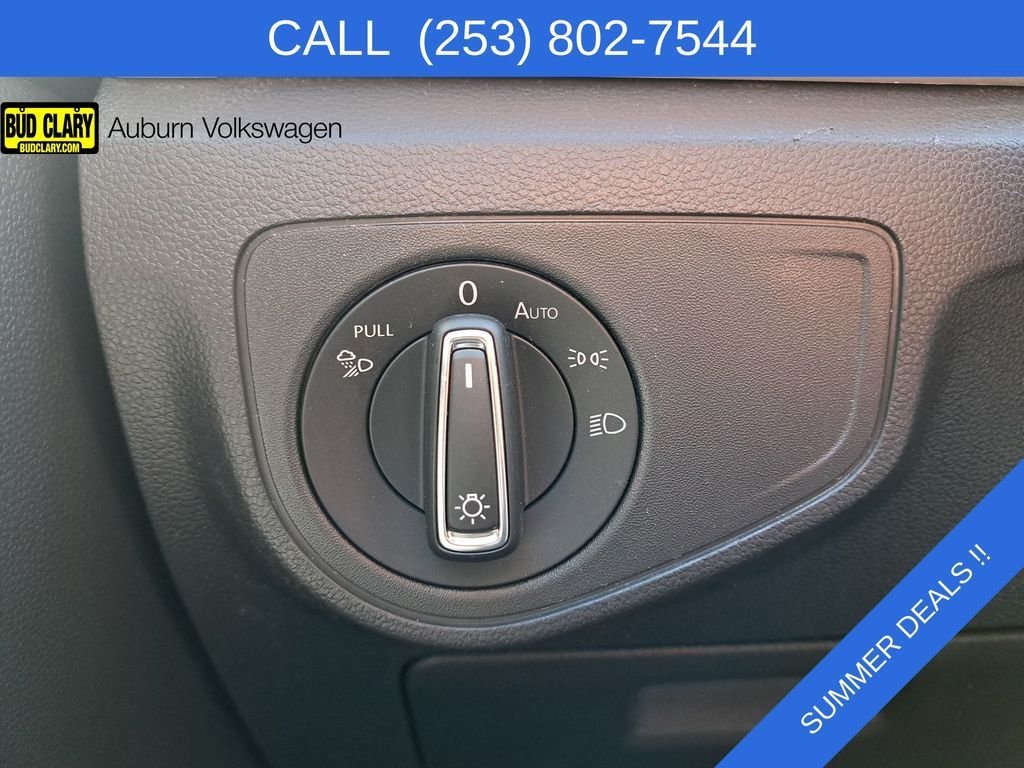 Used 2023  Volkswagen 3.6L V6 SEL Premium R-Line image 23