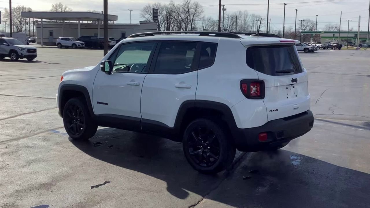 Used 2023 Alpine White Clearcoat Jeep Altitude image 6