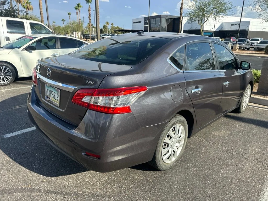 Used 2015 Gray Nissan SV image 4