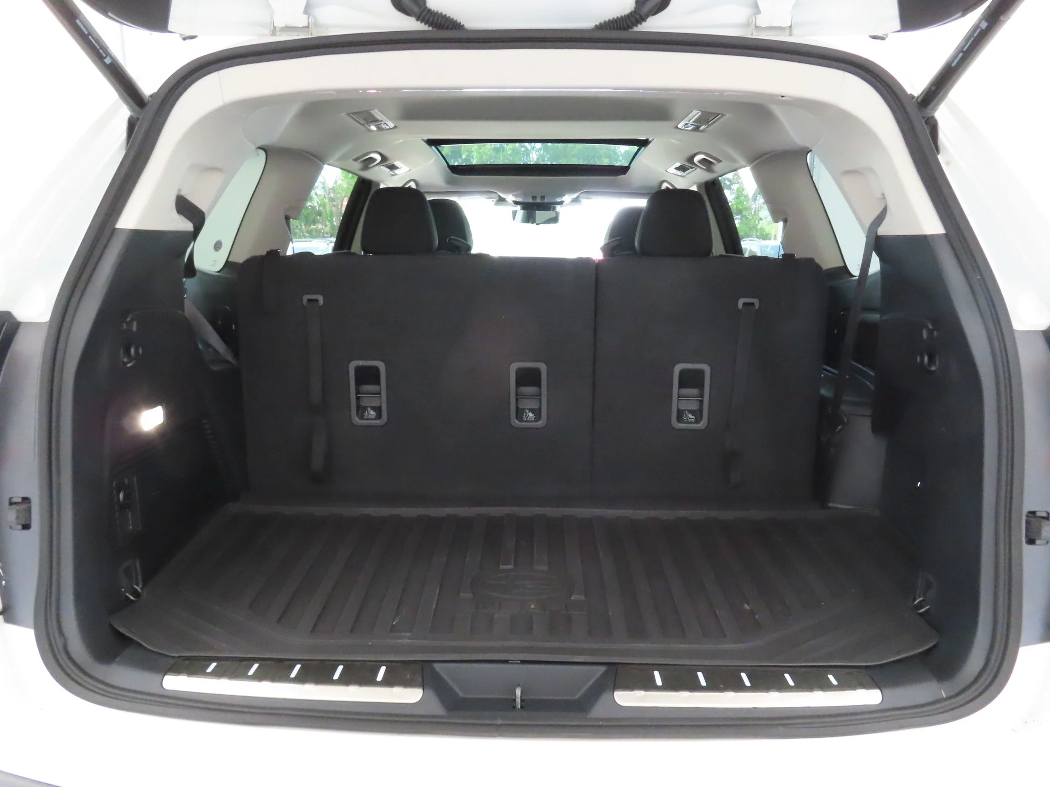 Certified Used 2025 White Subaru Onyx Edition Touring image 24