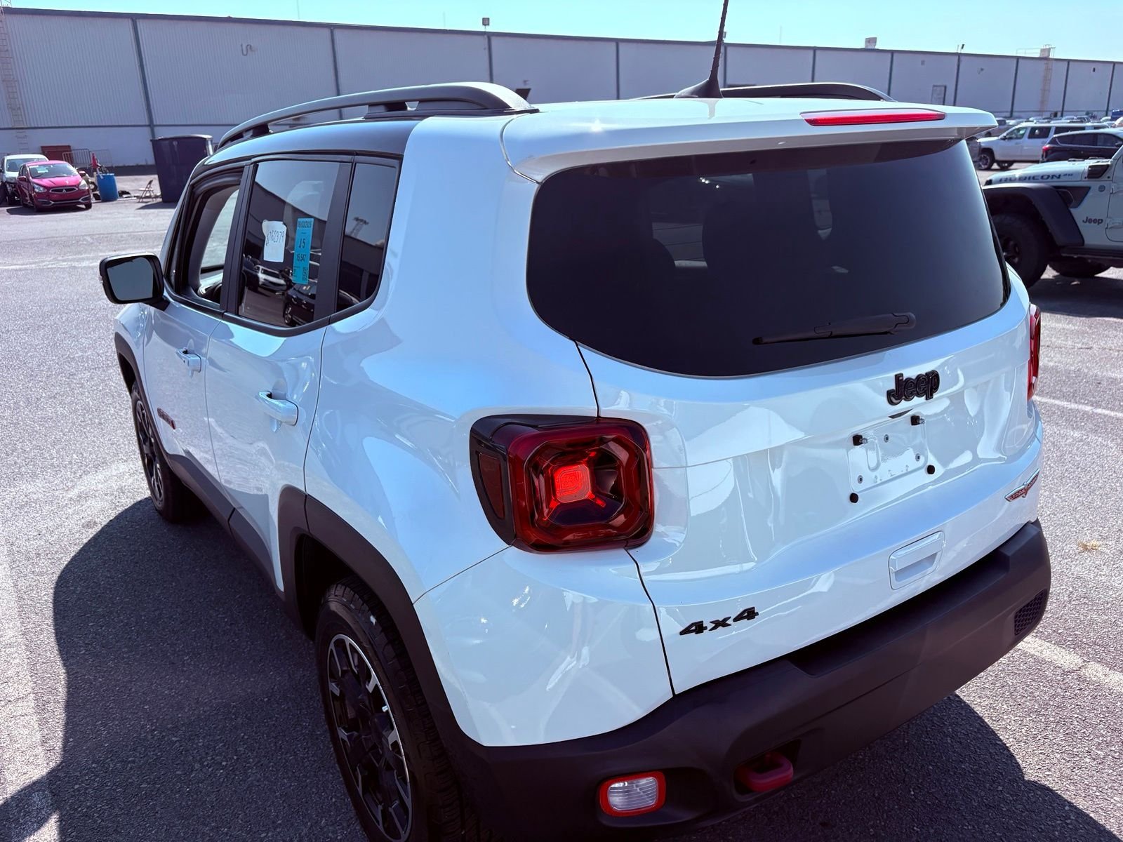 Used 2023 Alpine White Jeep Trailhawk image 7