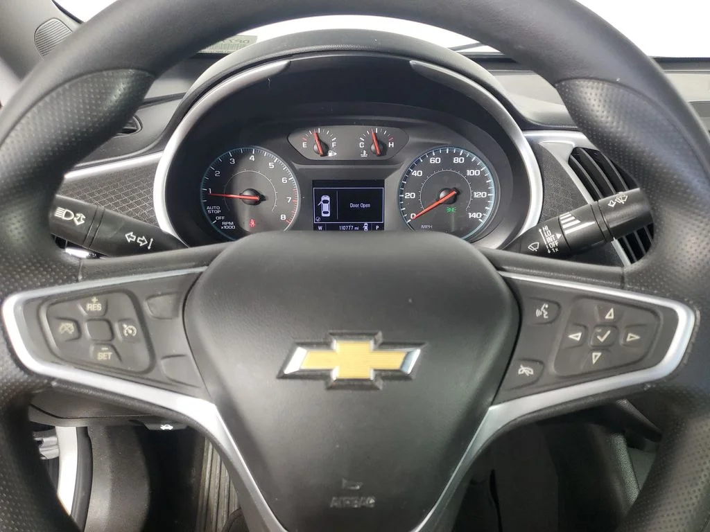 Used 2022 Silver Chevrolet LT image 23