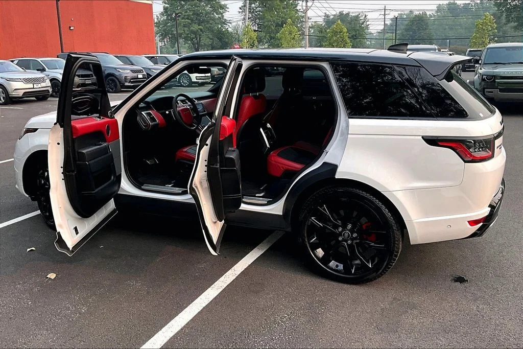 Used 2022 White Land Rover HST image 35