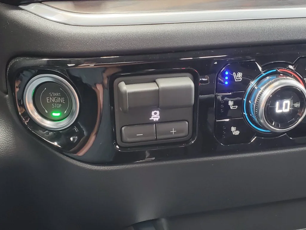 New 2026 Sterling Metallic GMC SLT image 17