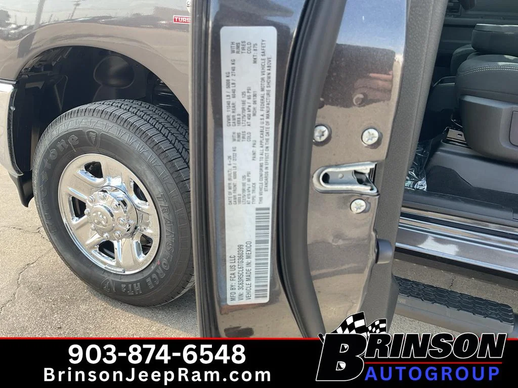 New 2026 Granite Crystal Metallic Clearcoat RAM Tradesman image 18