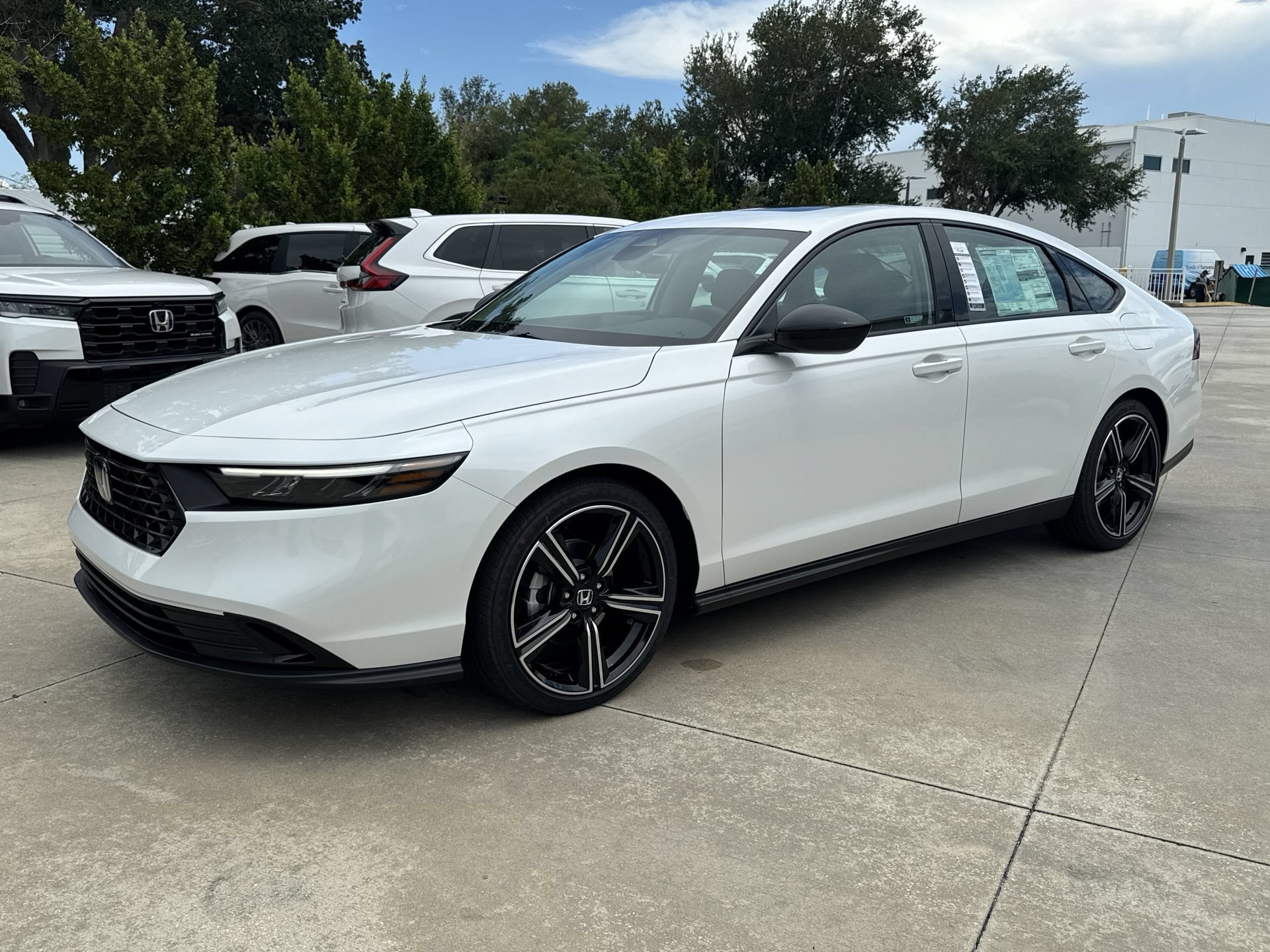 New 2026 Platinum White Pearl Honda SE image 9