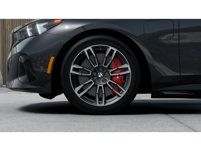 New 2027 Dark Graphite Metallic BMW 550e image 7