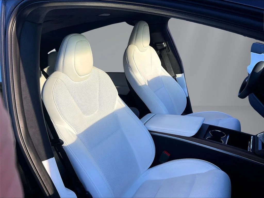 Used 2023 Black Tesla Standard Range image 27