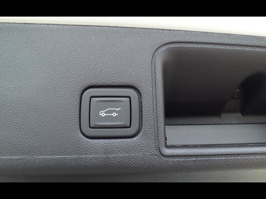 Certified Used 2024 Summit White GMC SLE image 11