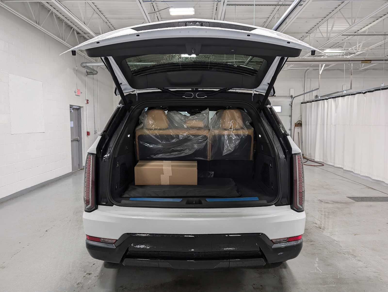 2025 Cadillac Escalade IQ Sport 2 - Photo 10