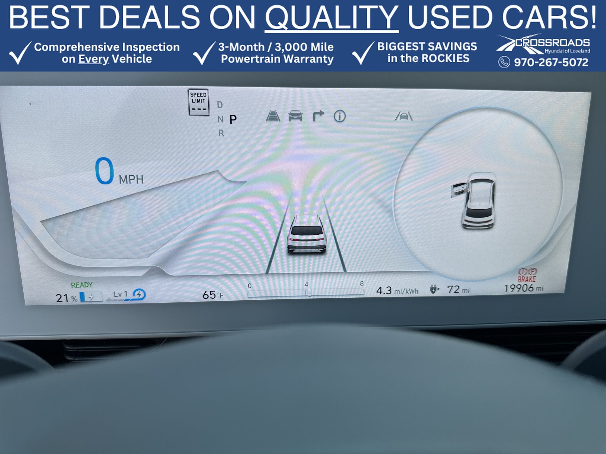 Used 2024  Hyundai SE image 1