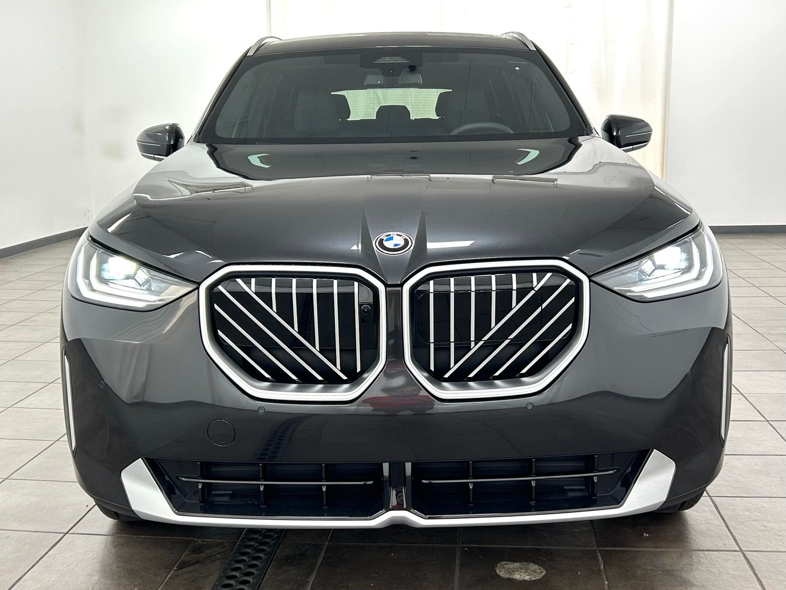 New 2026 Dark Graphite Metallic BMW 30 xDrive image 7