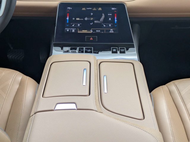 Used 2025 White INFINITI LUXE image 20