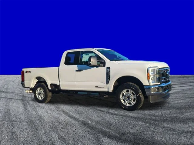 New 2026 Oxford White Ford F-250® XLT image 2