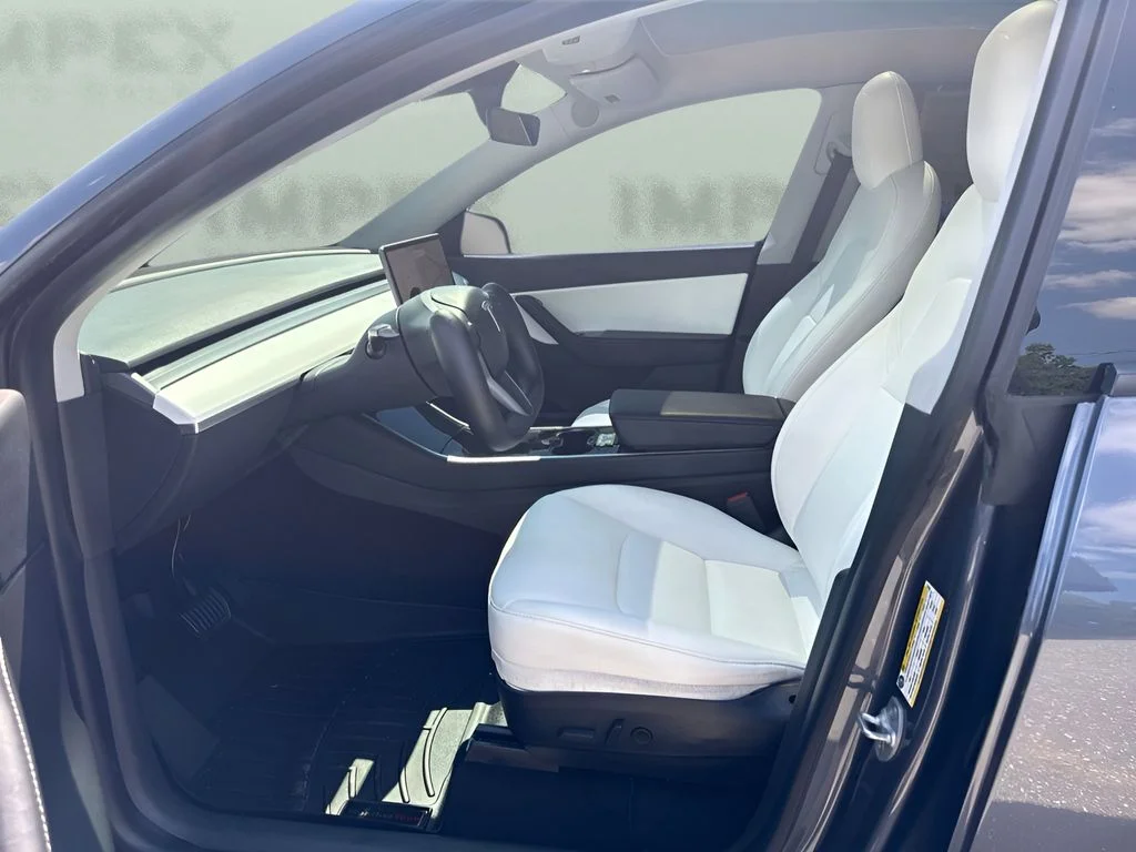 Used 2020 Gray Tesla Long Range image 5