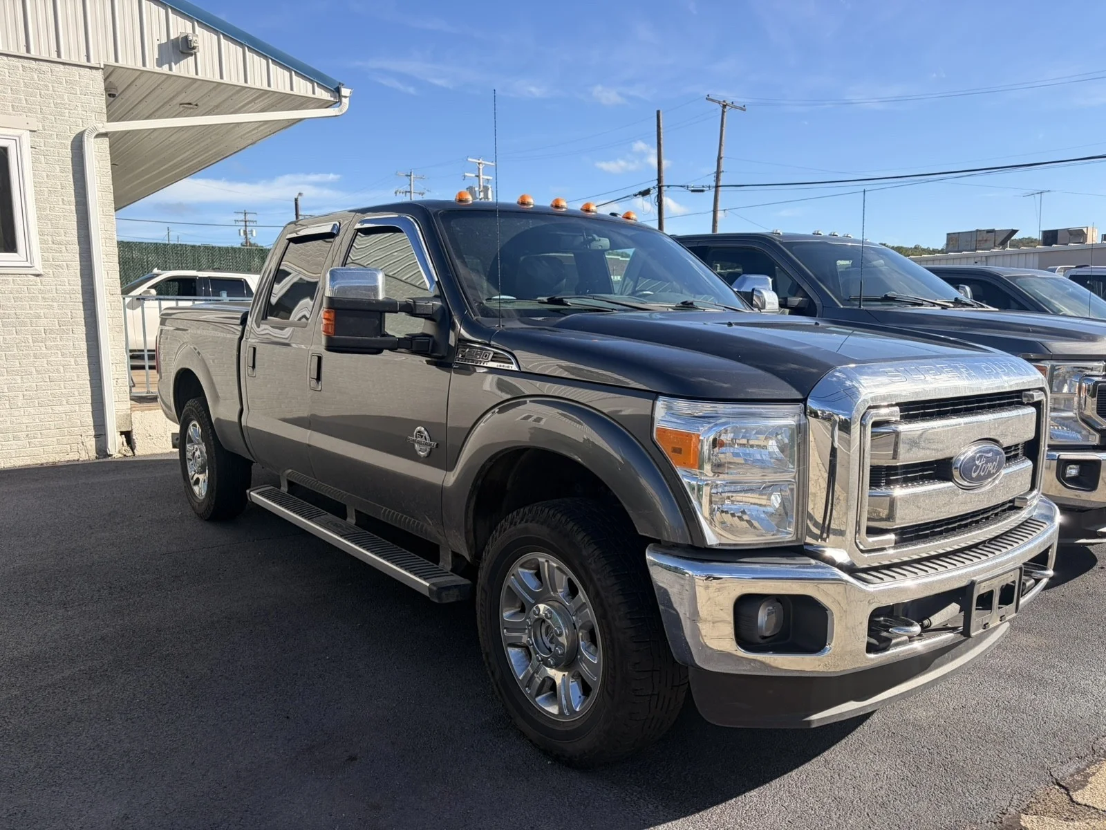 Used 2016 Magnetic Ford Lariat image 1