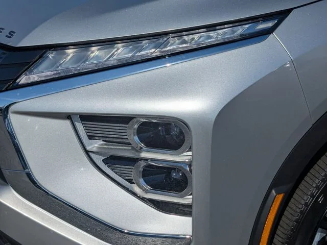 New 2026 Silver Mitsubishi LE image 10