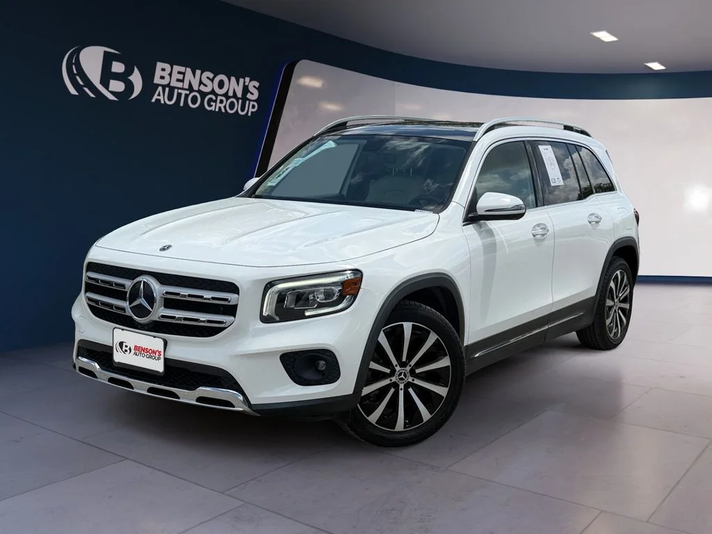 Used 2022  Mercedes-Benz GLB 250 image 1