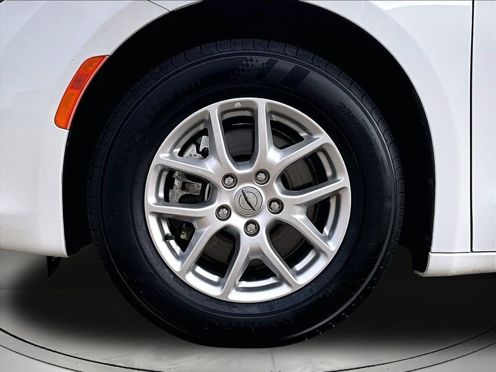 Used 2023 White Chrysler LX image 36