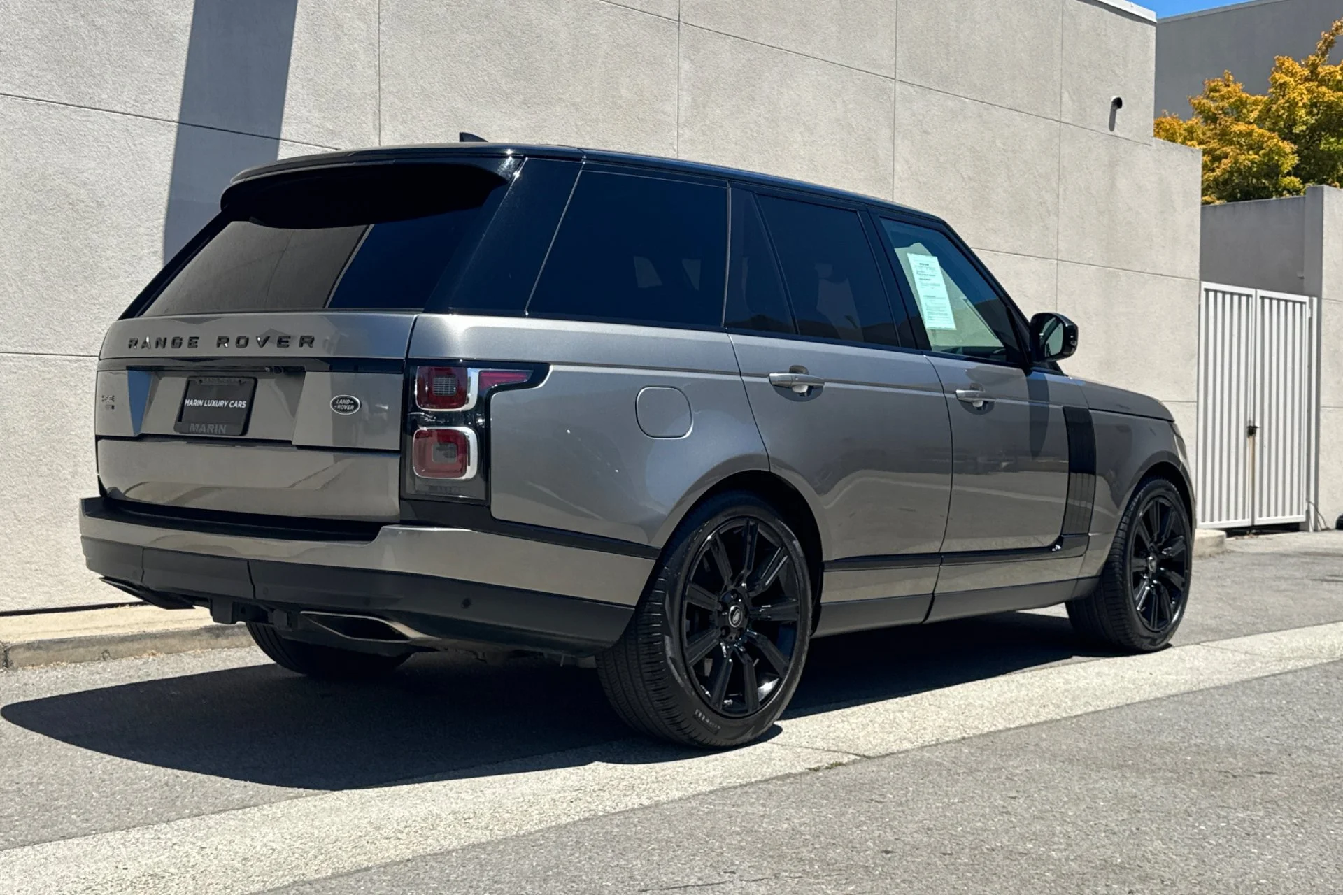 Used 2021 Silicon Silver Premium Metallic Land Rover Westminster image 2