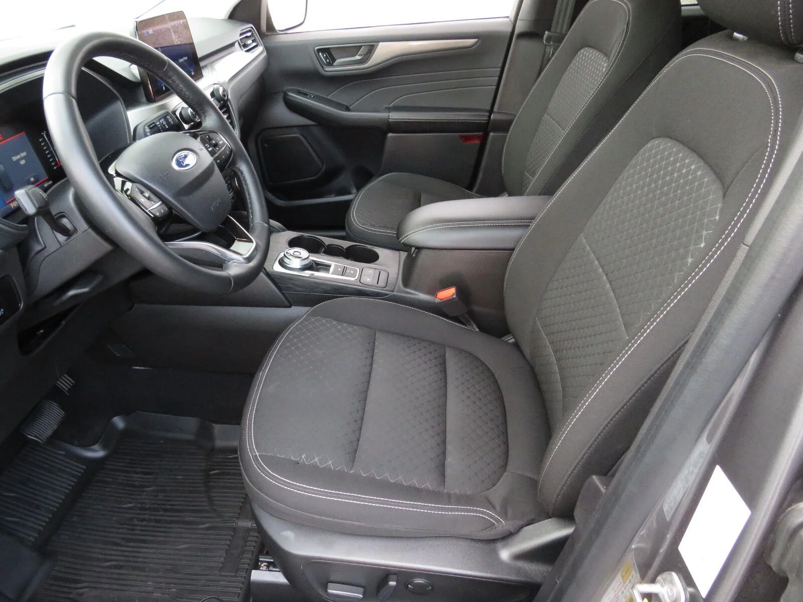 Used 2023  Ford Active image 21