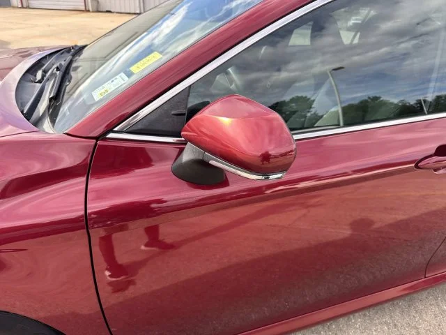 Used 2018 Red Toyota LE image 12