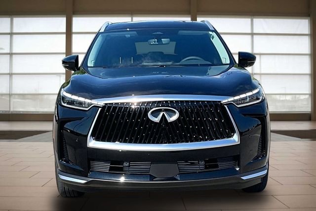 New 2027 MINERAL BLACK INFINITI LUXE image 3