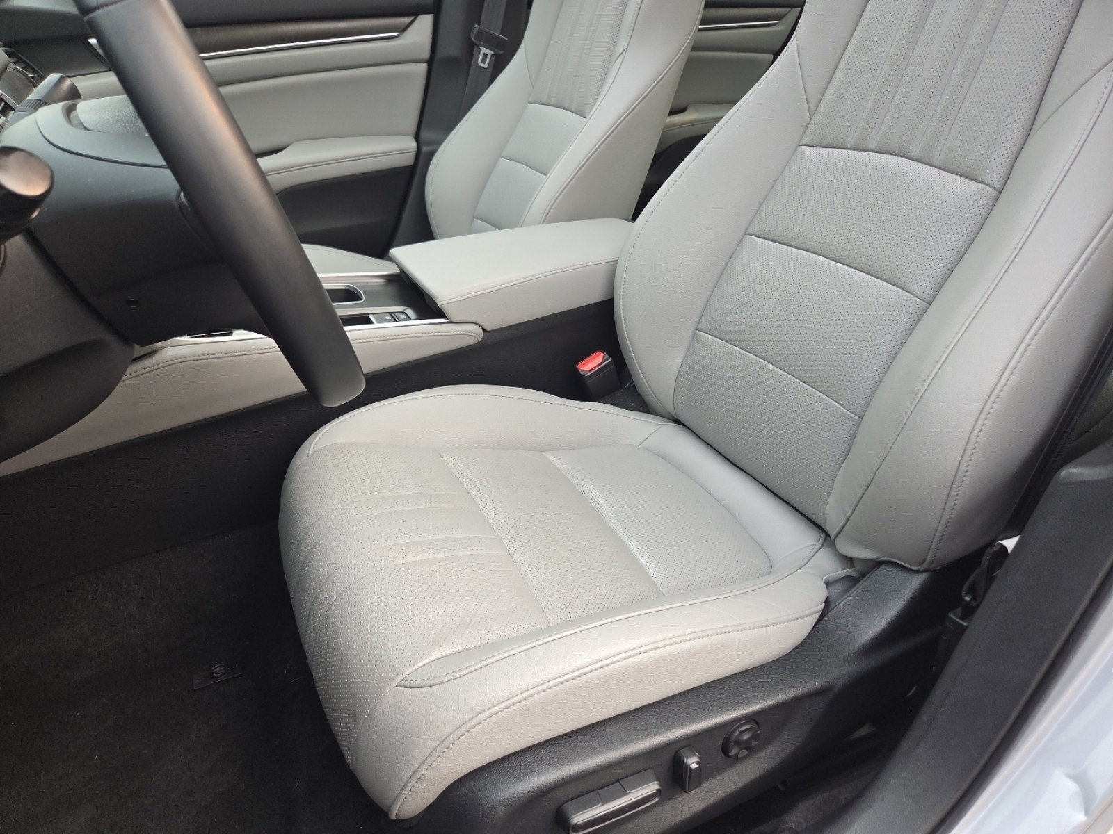2019 Honda Accord EX-L - Photo 28