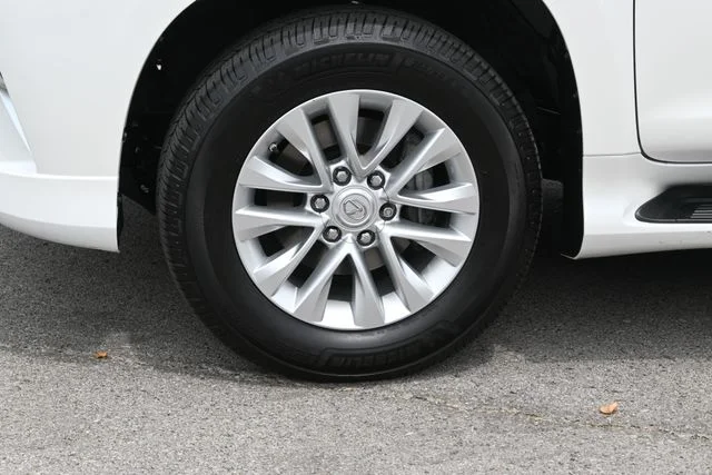 Certified Used 2023 EMINENT WHITE PEARL Lexus 460 image 15