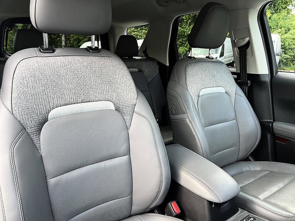 Used 2025 Blue Metallic Ford Badlands image 20