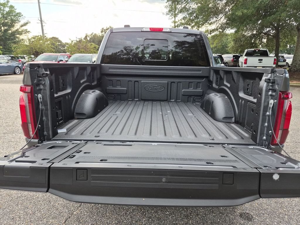New 2026 Carbonized Gray Metallic Ford King Ranch® image 36