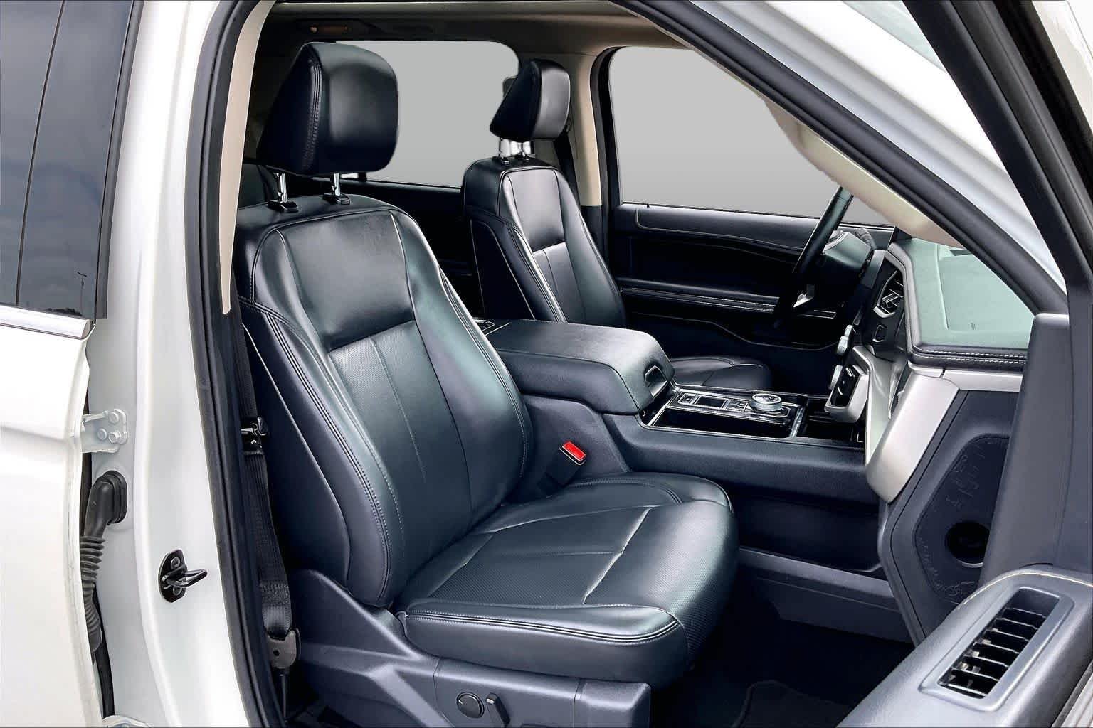Used 2024 Star White Metallic Tri-Coat Ford XLT image 9