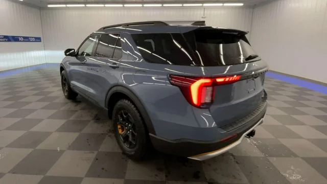 New 2027 Vapor Blue Metallic Ford Tremor® image 6