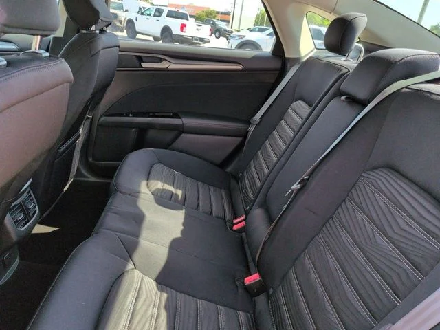 Used 2016 Oxford White Ford SE image 13