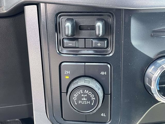 New 2026 Carbonized Gray Metallic Ford XLT image 39
