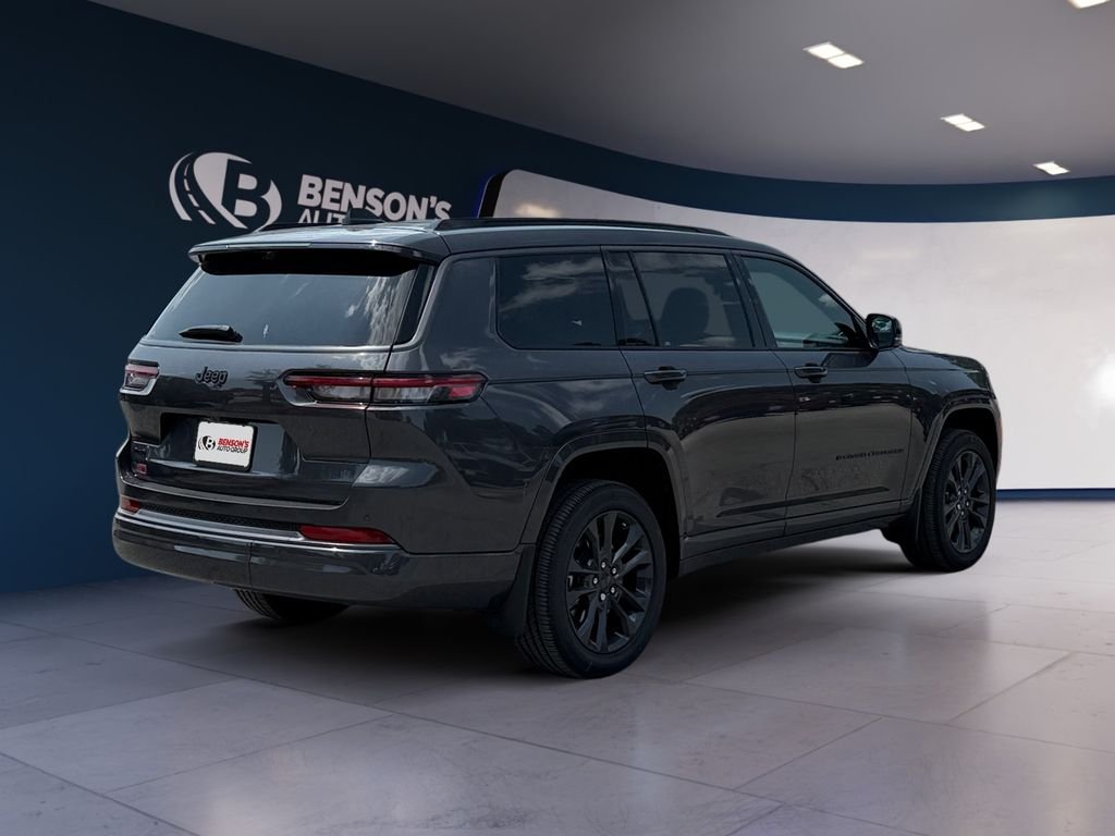 New 2026 Baltic Gray Metallic Clear-Coat Exterior Paint Jeep Limited Reserve image 5