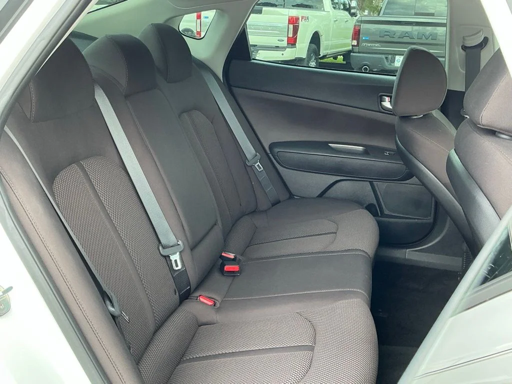 Used 2020 White Kia LX image 17