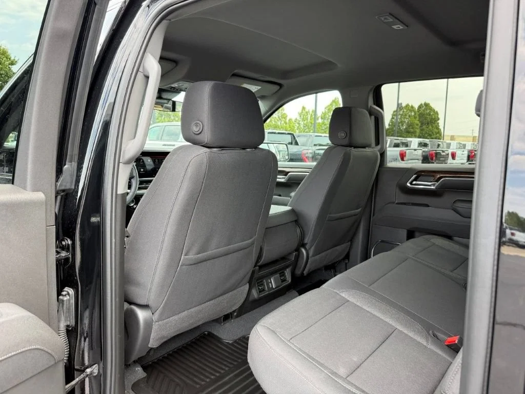 2026 GMC Sierra 1500 SLE - Photo 18