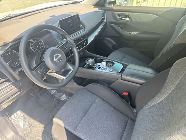 Used 2023 White Nissan SV image 15