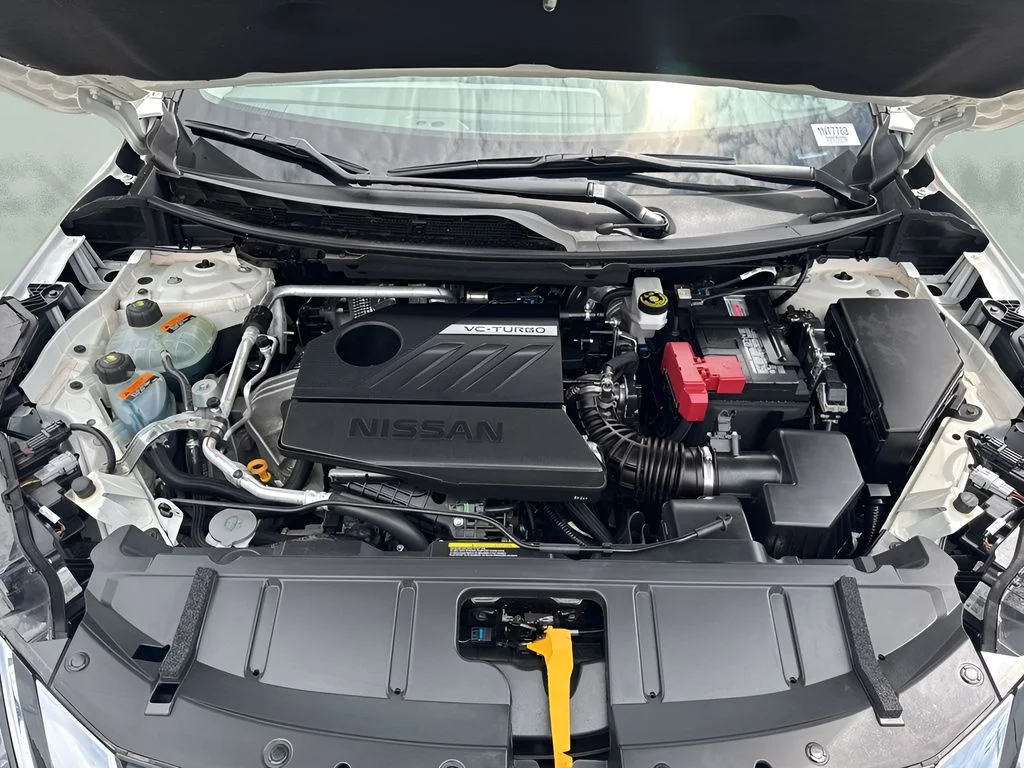Used 2023 White Nissan SL image 30